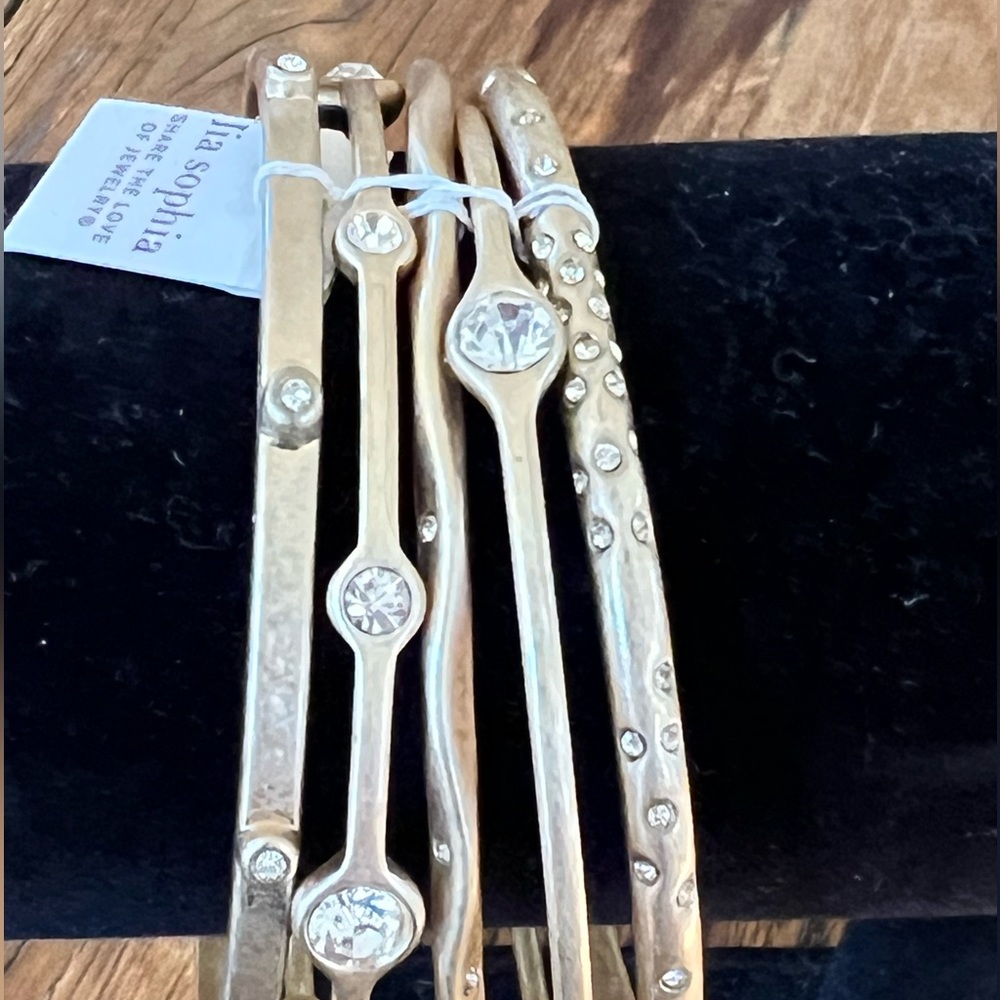 🌸Bangle Bracelet🌸 - Picture 3 of 10